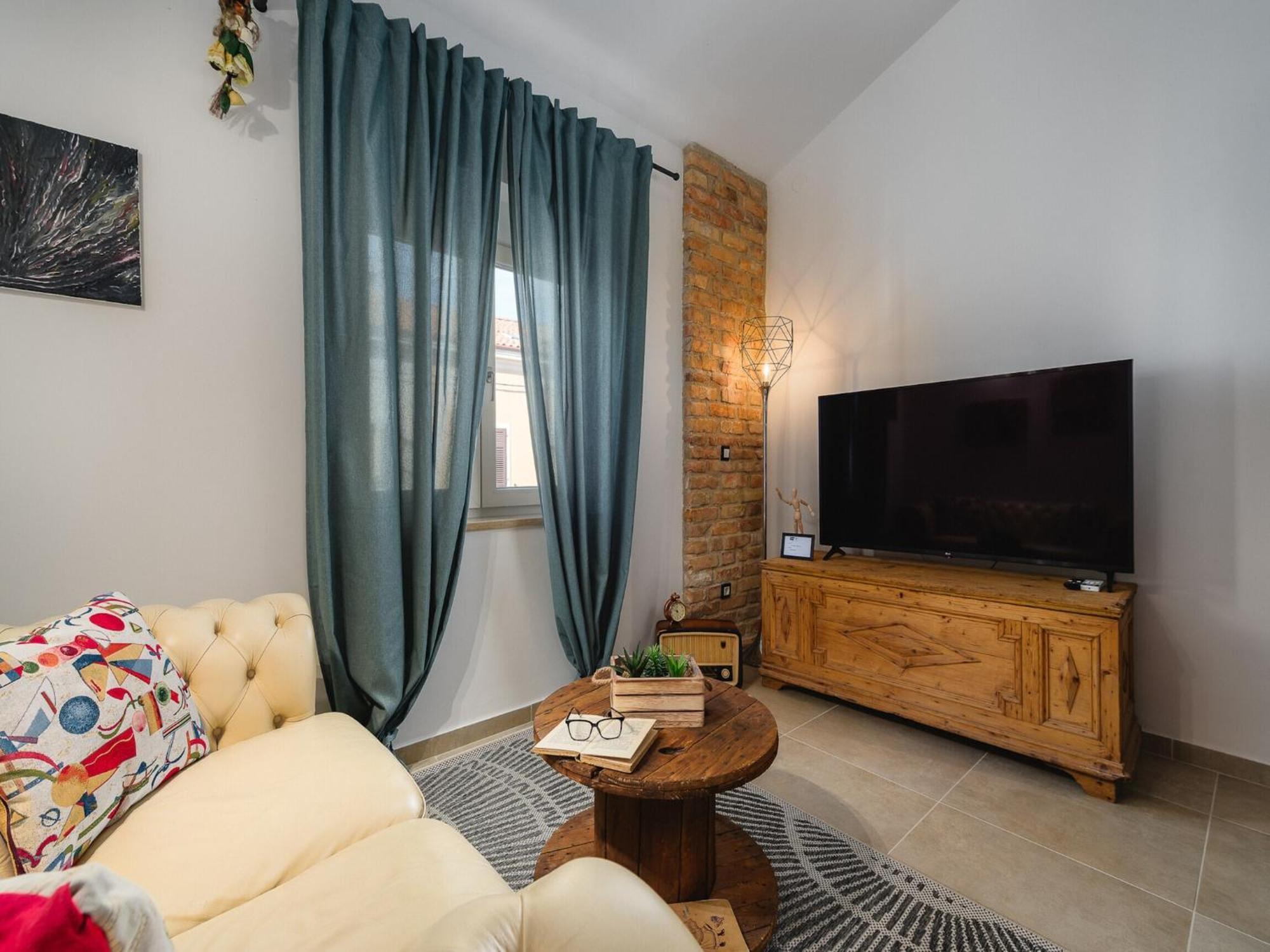 Urban Green Apartment